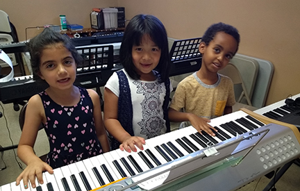 children-learning-piano